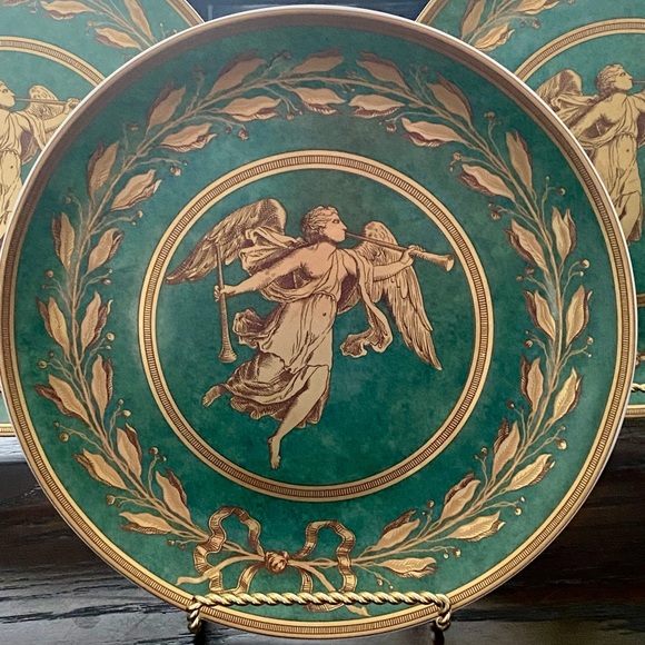 MOTTAHEDEH WILLIAMSBURG 4 GABRIEL GREEN & 1 CURRANT RED LUNCHEON PLATES✨PRISTINE - Picture 2 of 8